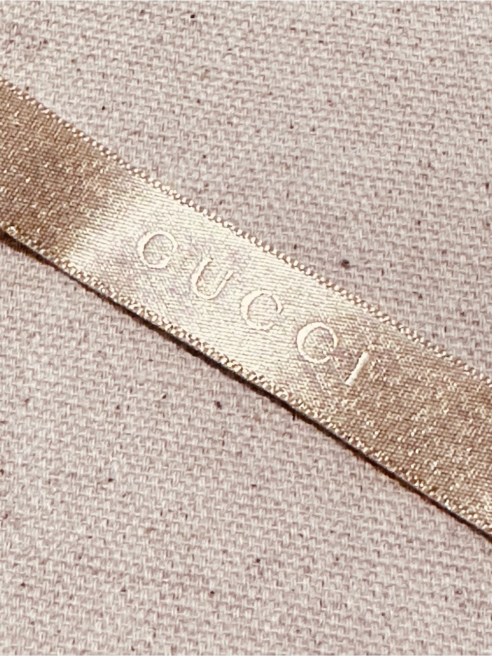 Gucci | Ribbon | Gucci Gold Satin Ribbon Accent - Picture 2 of 3